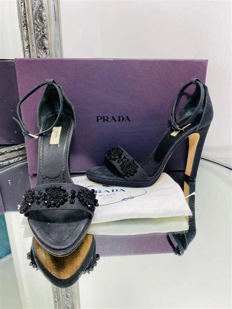 prada sciarpe donna|prada calzature donna heels.